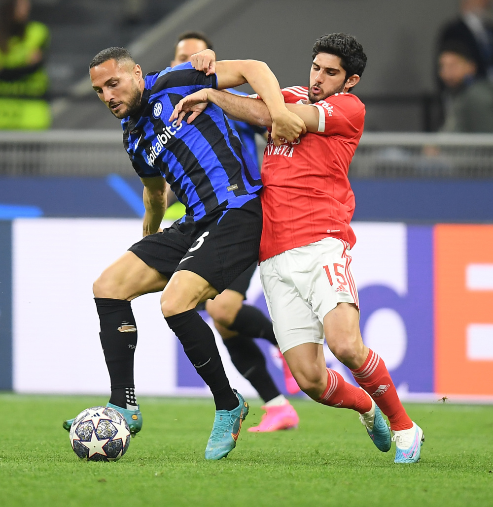 邵佳一执掌国足3把火：体能、纪律、数据，混日子球员的好日子到头了！