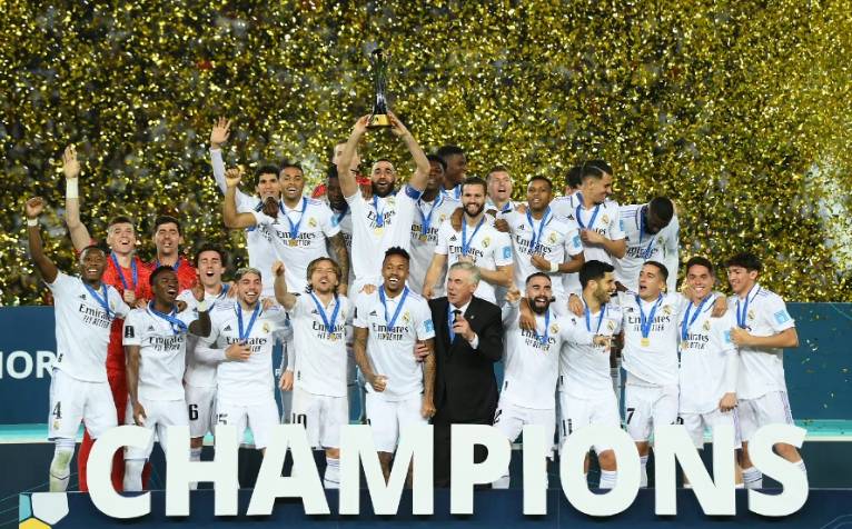 记者：莱万有一种几乎疯狂的求胜欲，他与哈维成了更衣室对手