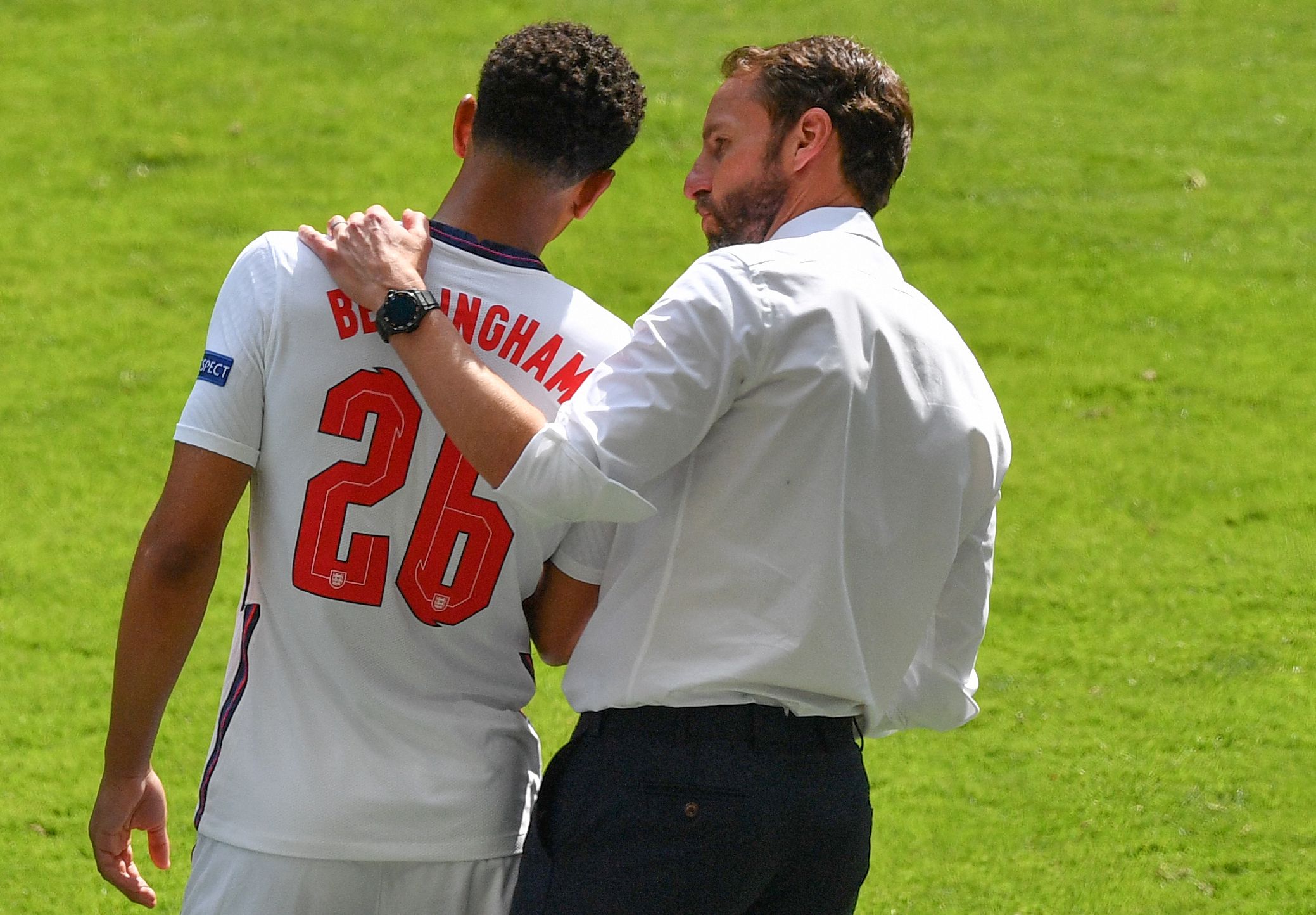 国安备战足协杯决赛，法比奥入选，韩佳奇随队助战，球队士气高昂。