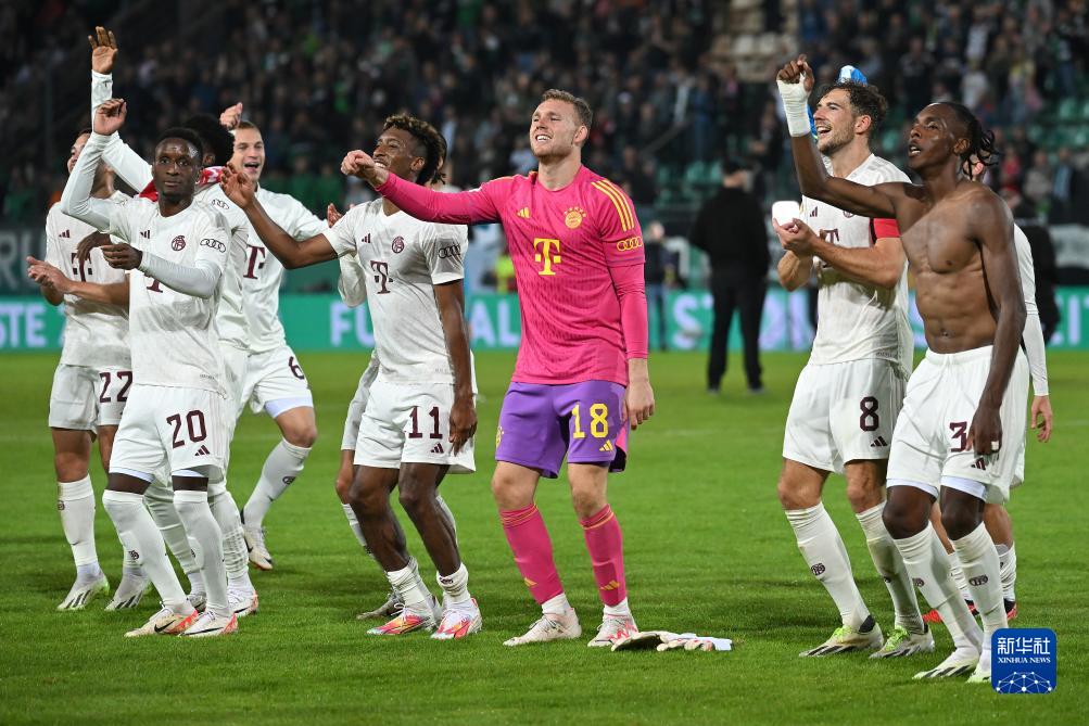 34胜2平，拜仁欧冠小组／联赛阶段主场36场不败（拜仁欧冠小组／联赛阶段主场36战不败，战绩34胜2平）