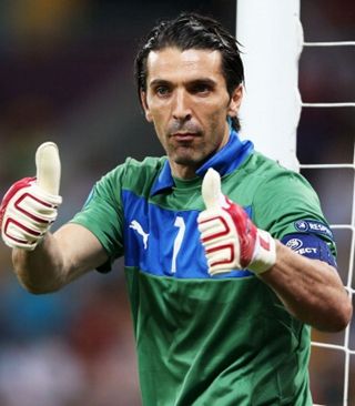 沪媒：申花3名外援合同到期，下周亚冠成终极大考定去留