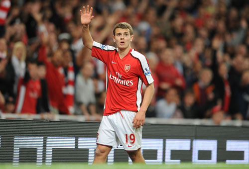 欧冠夺冠赔率：利物浦1赔5居首 3强并列紧追（欧冠冠军赔率更新：利物浦以1赔5领跑，三强并列紧随其后）