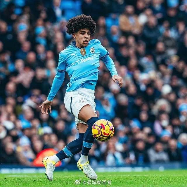 跟队：曼联认为仍具备竞争力签塞门约，球员对加盟持开放态度（队记：曼联自信仍具竞争力引进塞门约，球员对加盟持开放态度）