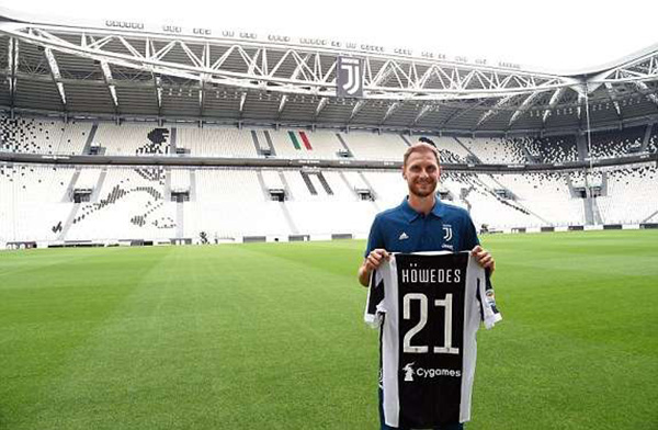 澳超战报：格里马尔迪补时绝杀，墨尔本胜利1-0墨尔本城（澳超：格里马尔迪读秒制胜，墨尔本胜利1-0击败墨尔本城）