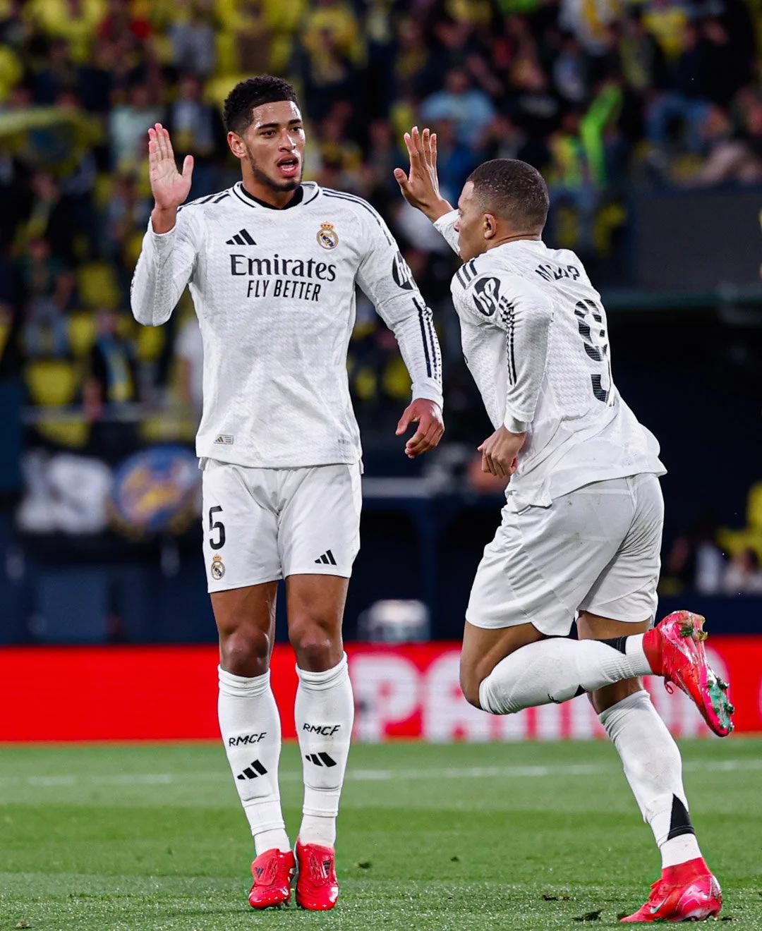 图片报：多特高层需要考虑是否在明年夏天提前出售阿德耶米（图片报：多特管理层正评估是否在明夏提前出售阿德耶米）