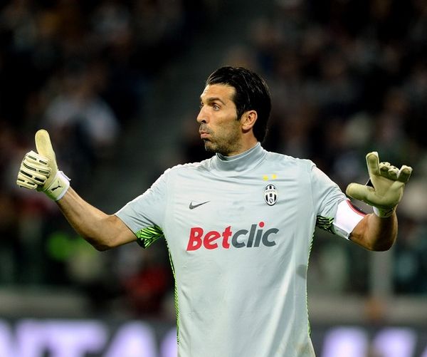 卫报前瞻&预测：维拉仍获英超第5，埃梅里将冲击个人第5座欧联杯（卫报前瞻：维拉有望稳居英超第5，埃梅里力争生涯第5座欧联杯）