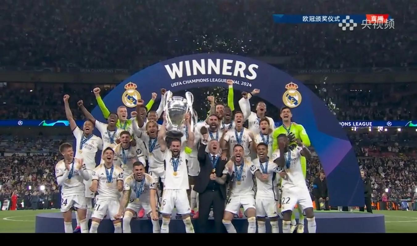 乌加特首发近7场英超全部失利，是曼联历史首发球员最长连败记录（乌加特英超近7次首发全败，创曼联队史首发连败最长纪录）