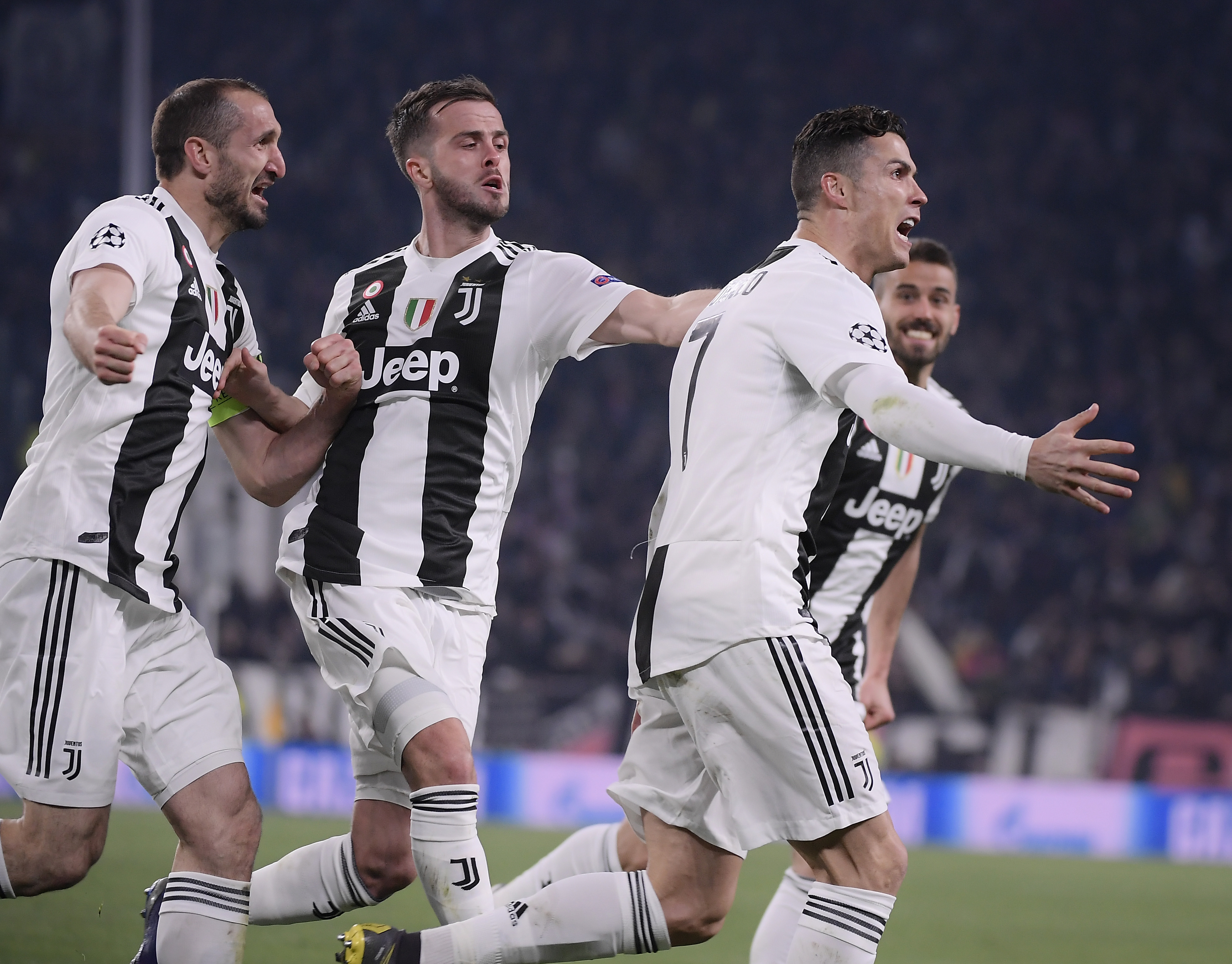 安帅：期待和意大利在世界杯决赛相遇；魔笛完全可以再踢一年