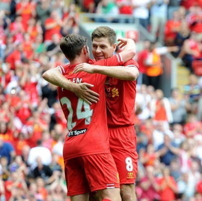 足球曼联门将世界级神扑登上热搜（曼联门神上演世界级扑救，迅速冲上热搜）